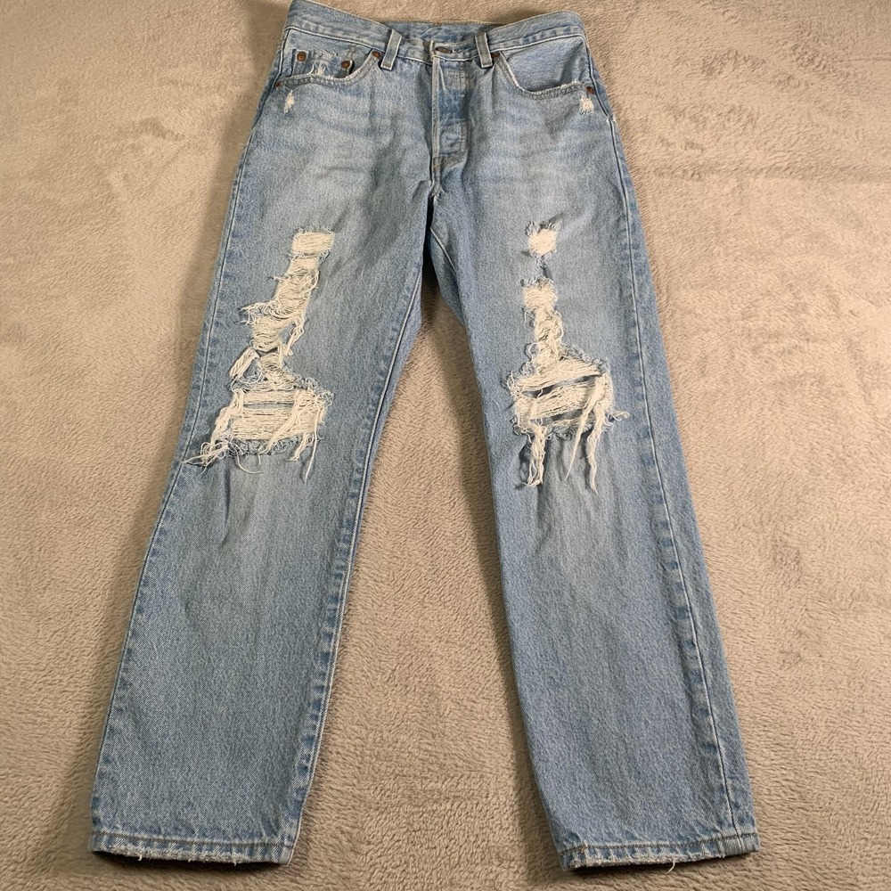Levis 501 Premium Jeans Womens 25x26 Light‎ Wash Button Fly Distressed Straight